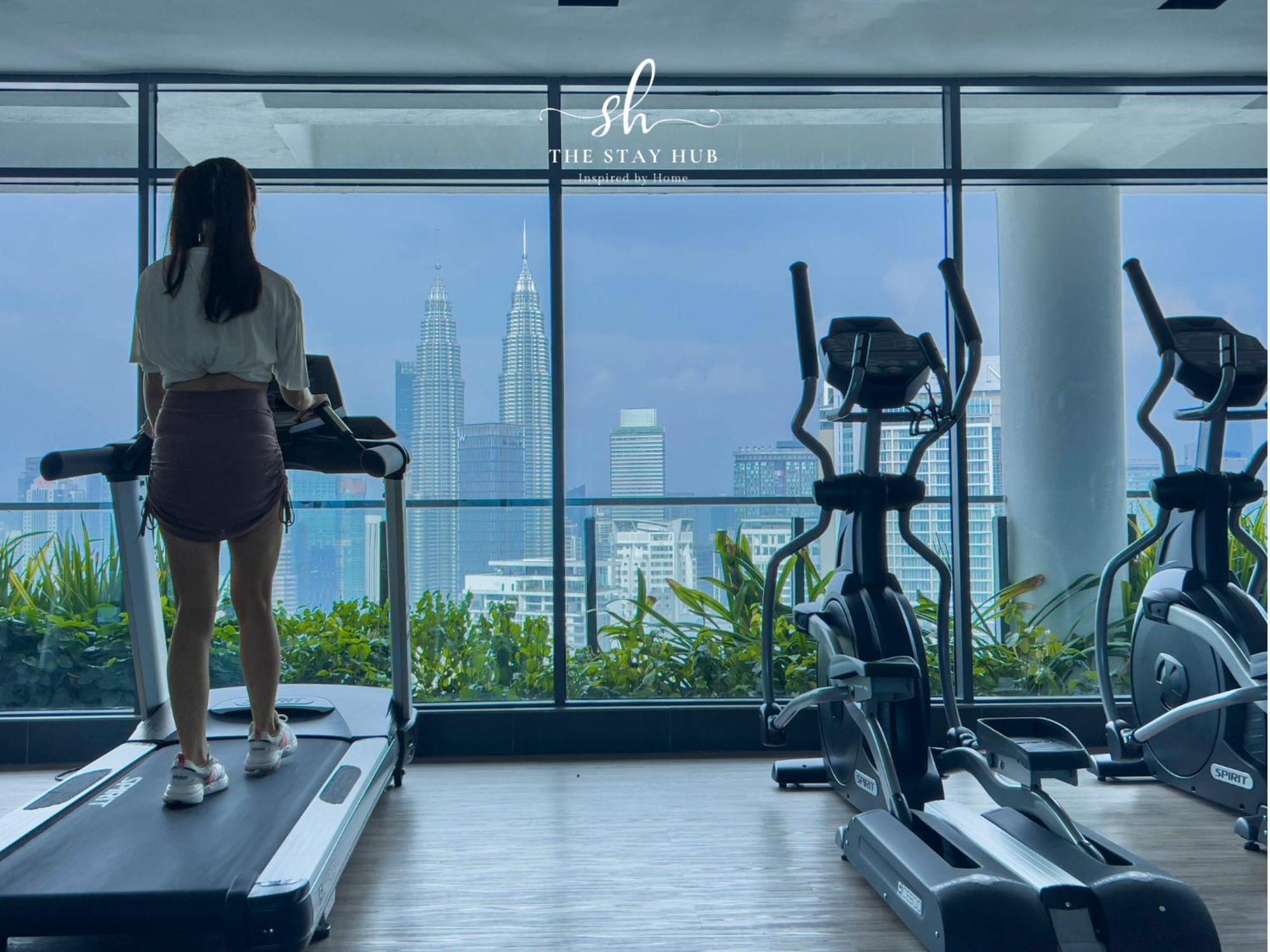 Appartamento The Luxe Klcc View Sky Pool Kuala Lumpur Esterno foto