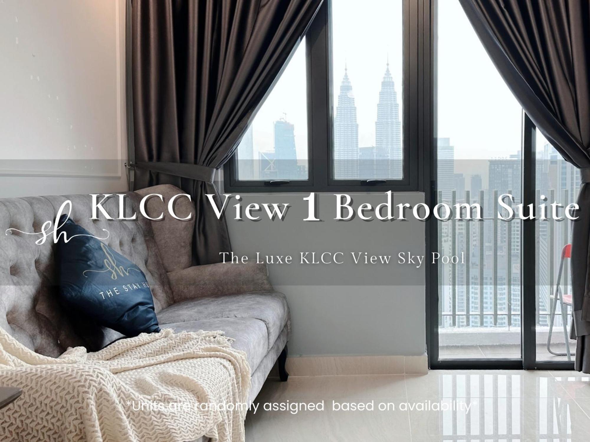 Appartamento The Luxe Klcc View Sky Pool Kuala Lumpur Esterno foto